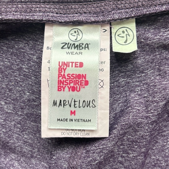 ZUMBA SO BOOTYFUL CAPRI LEGGINGS w Logo Dance Yoga Cycle Run WorkOut - Picture 4 of 5